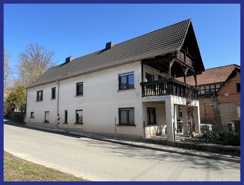 Seiten-/Straßenansicht