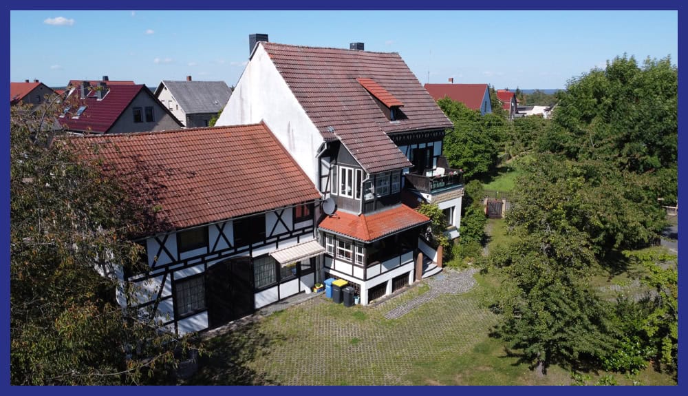 1-2 Familienhaus sofort verfügbar mit großem Grundstück 1 Ansicht