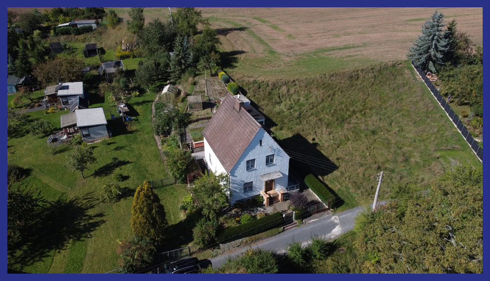 Freistehendes Einfamilienhaus 1 Luftansicht