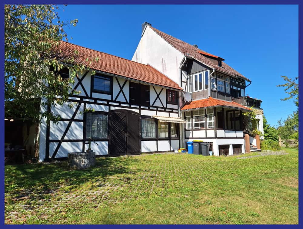 Wohnen mit Stil, großzügiges 1-2 Familienhaus sofort verfügbar 1 Blick vom Garten