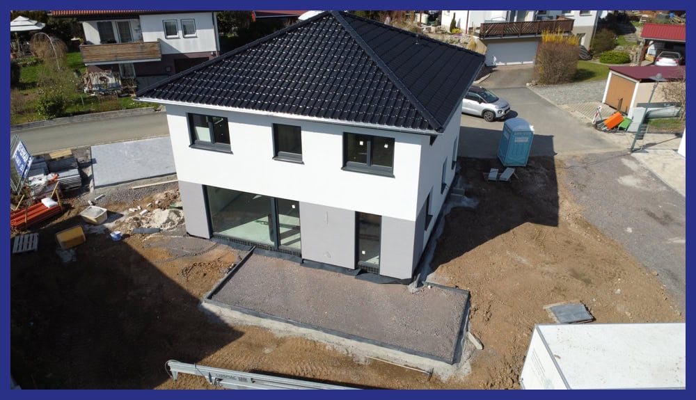 Fertiges Einfamilienhaus mit Garten und Stellplätzen zur Miete 1 Ansicht